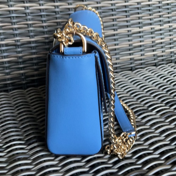 Michael Kors Kinsley Medium Flap Shoulder Bag Crossbody in French Blue - Picture 12 of 16